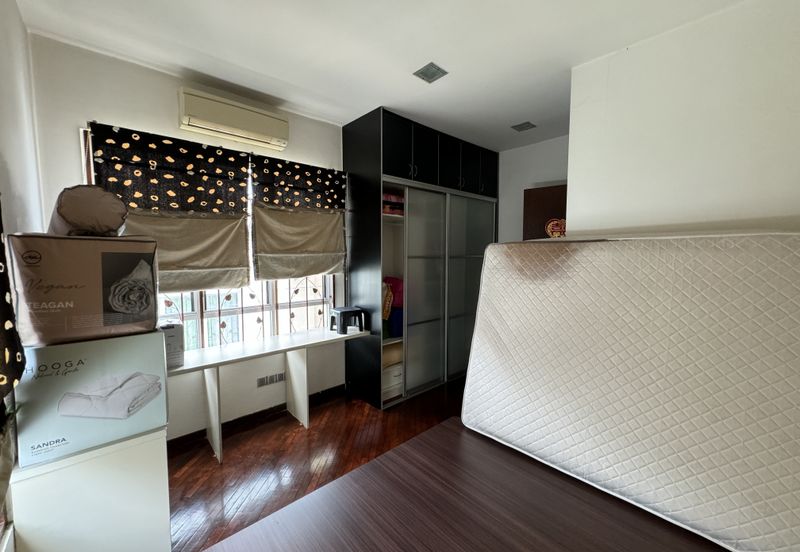 Bukit Mandarina Damai