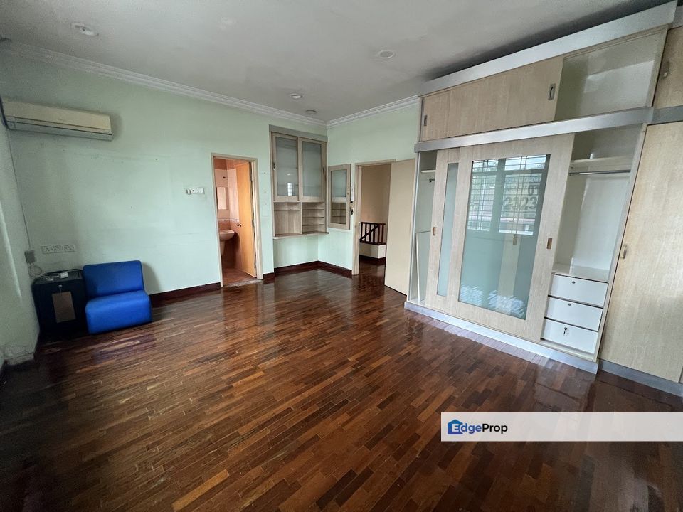 2sty superlink,endlot with land,renovated, Kuala Lumpur, Taman OUG