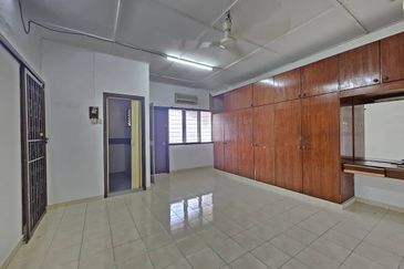 Limited,2sty terrace,well maintained,renovated