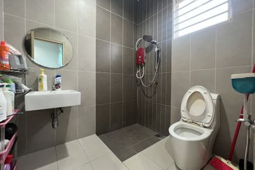 3 sty semi-D @ Laville , Cheras Selatan