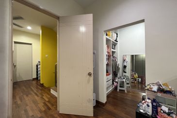 3 sty semi-D @ Laville , Cheras Selatan