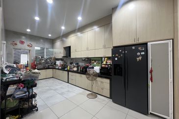 3 sty semi-D @ Laville , Cheras Selatan