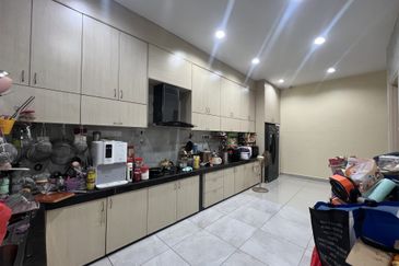 3 sty semi-D @ Laville , Cheras Selatan