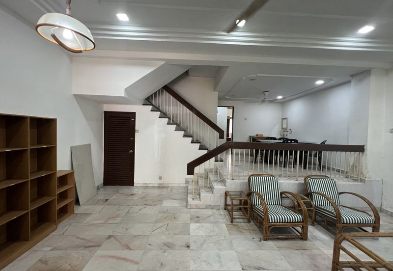 Happy Garden (Taman Gembira)