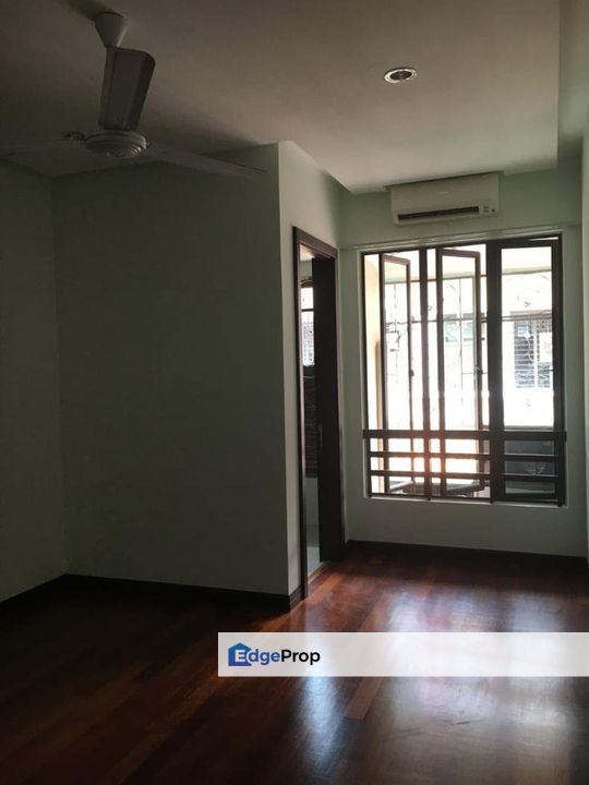 2sty terrace,well maintained,solar panel installed, Selangor, Puchong