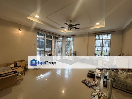3 storey bungalow,renovated,kitchen extended, Kuala Lumpur, Taman OUG
