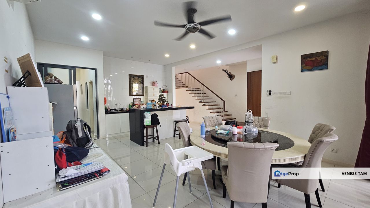 Lake Fields,Reed, Sungai Besi, Kuala Lumpur, 3 Storey Superlink House,lake view,good condition, Kuala Lumpur, Sungai Besi