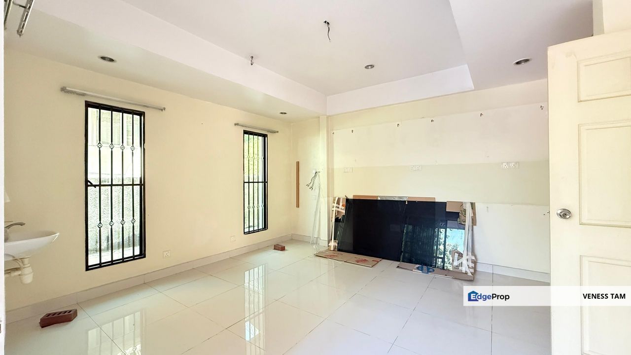 Taman Desa, Seputeh,KL, 2.5 Storey Bungalow,private lift,freehold,gated guarded, Kuala Lumpur, Seputeh