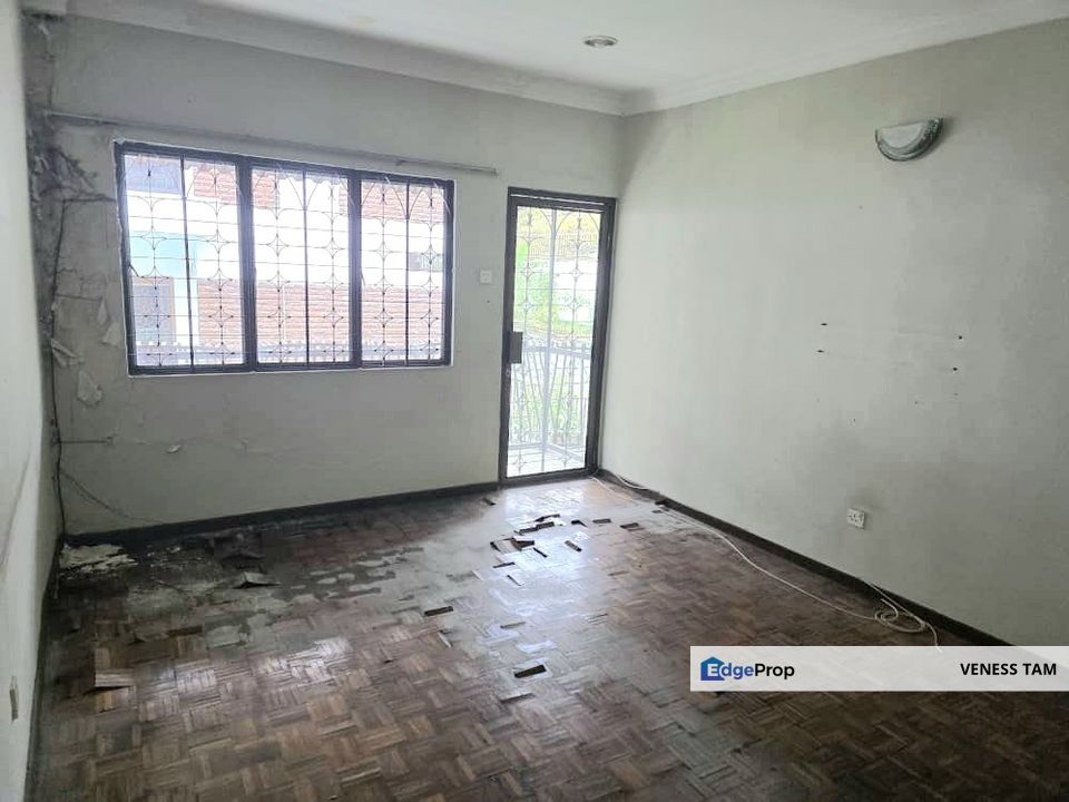 Taman Desa Mesra,Desa Utama,KL,2 Storey Semi-D ,suitable own renovation, Kuala Lumpur, Seputeh
