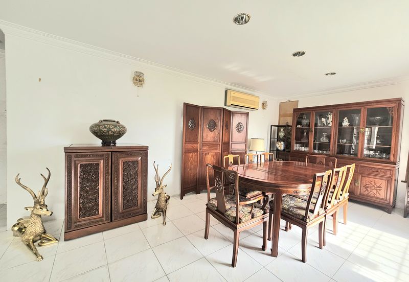 Taman Desa, KL, 2.5 Storey Bungalow 