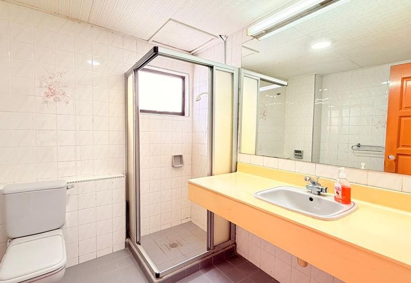 Taman Desa, KL, 2.5 Storey Bungalow 