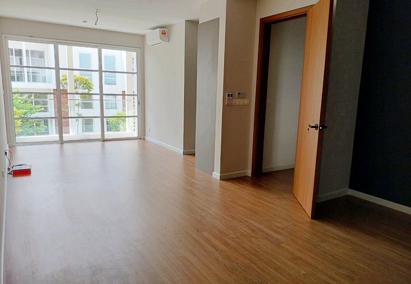 Residensi Emerald Damai (Emerald Hills) *