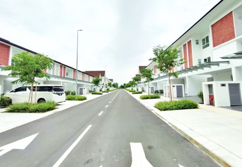 Residensi Emerald Damai (Emerald Hills) *