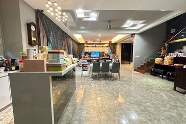 3sty semi-D Viridian Cheras Sg Long. Freehold 