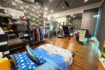 3sty semi-D Viridian Cheras Sg Long. Freehold 