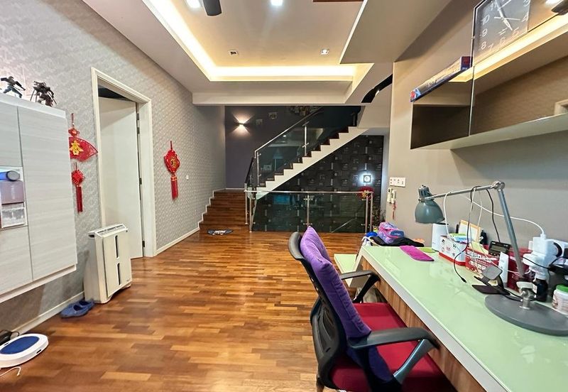 3sty semi-D Viridian Cheras Sg Long. Freehold 