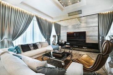 3sty corner semi-D Cheras Sungai Long renovated 