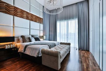 3sty corner semi-D Cheras Sungai Long renovated 