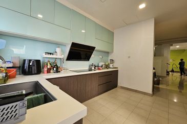 2sty corner semi-D Bandar Sg Long