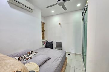 2sty corner semi-D Bandar Sg Long