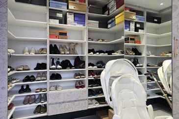 Jalan Suasana, Bandar Tun Hussein Onn