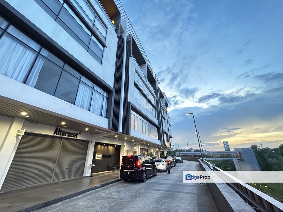 7storey shop. Next to Pavilion. Come with lift, Kuala Lumpur, Bukit Jalil