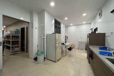 D'Premier @ Bandar Damai Perdana