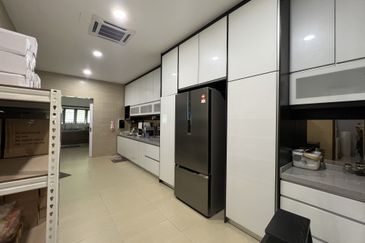 D'Premier @ Bandar Damai Perdana