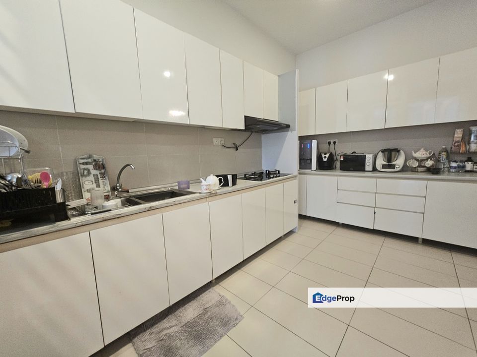 Move in condition. Fully renovated. Extended, Kuala Lumpur, Cheras