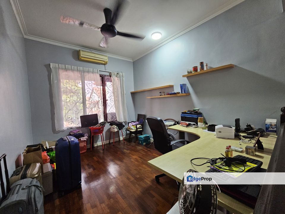 Endlot with big land. 4r5b. Big car porch, Kuala Lumpur, Cheras