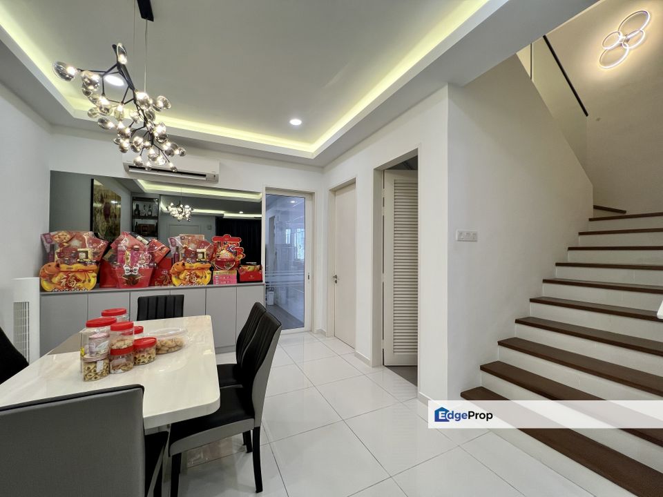 3sty superlink.fully renovated. Gated guarded , Selangor, Cheras South