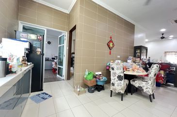 Jalan Suasana, Bandar Tun Hussein Onn