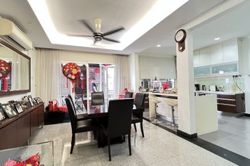 Jalan Puncak Perdana 