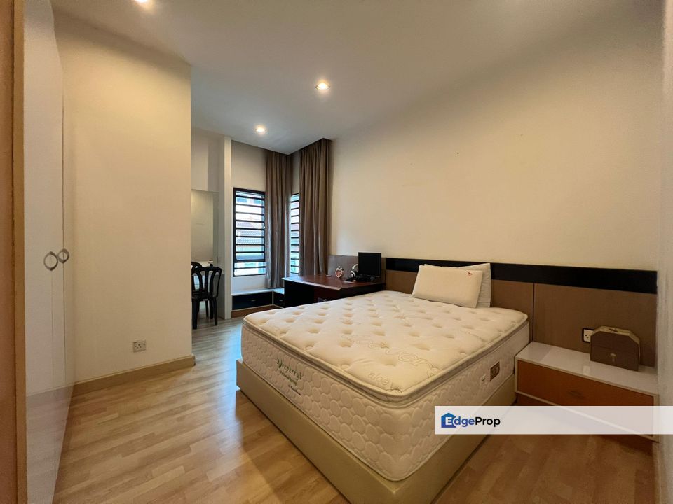 3sty semi-D Well maintained Fully renovated, Selangor, Batu 9th Cheras