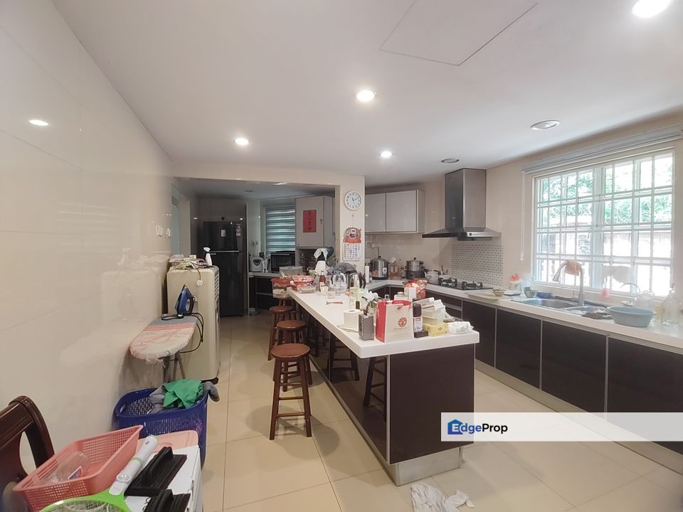 Special corner with big land 3 sty landed house , Selangor, Cheras