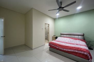 Bandar Tun Hussein Onn