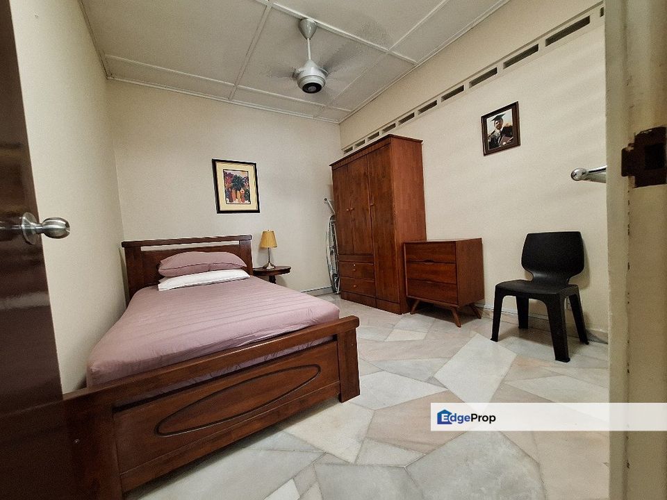 Endlot terrace house. Single storey , Kuala Lumpur, Bangsar