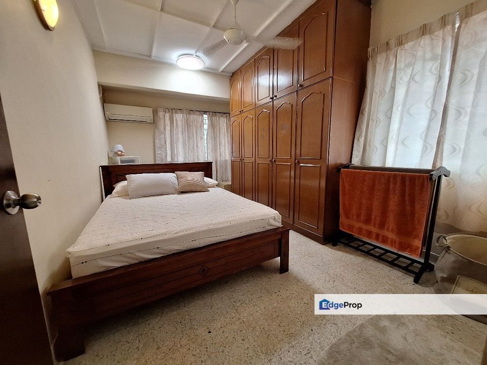 Endlot terrace house. Single storey , Kuala Lumpur, Bangsar