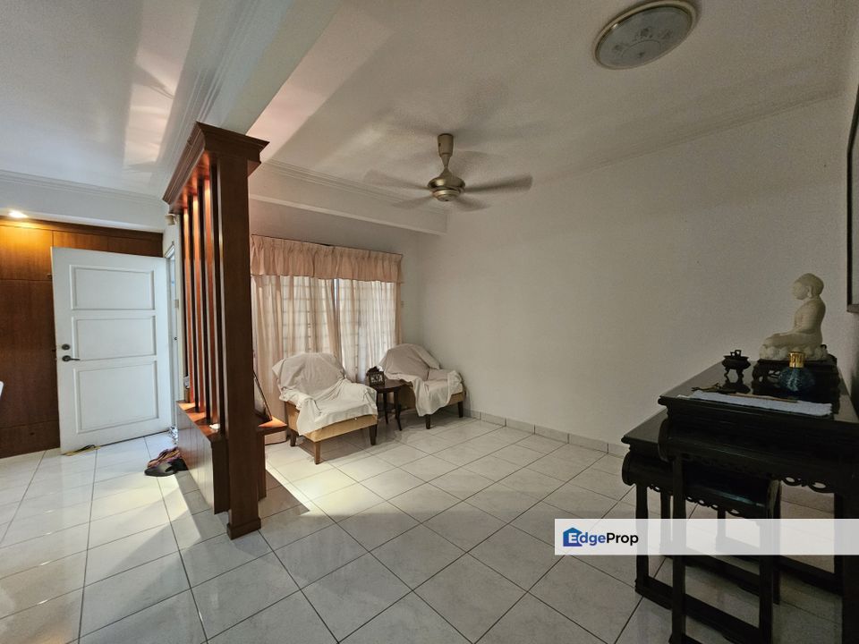 2 storey terrace house. Gated guarded Extended, Kuala Lumpur, Cheras