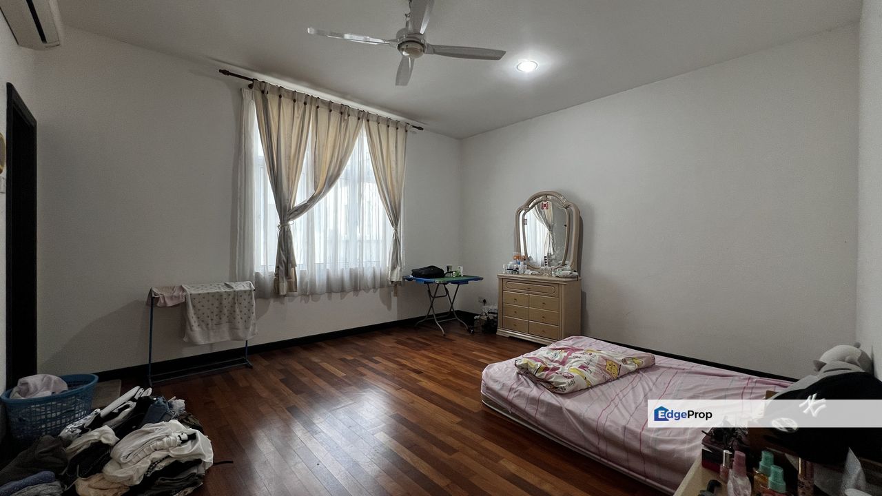 2storey semi-D Gated guarded Freehold, Selangor, Kajang