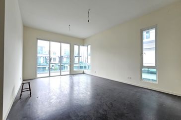 Cheap! Below Market value! Value to buy semi-D 