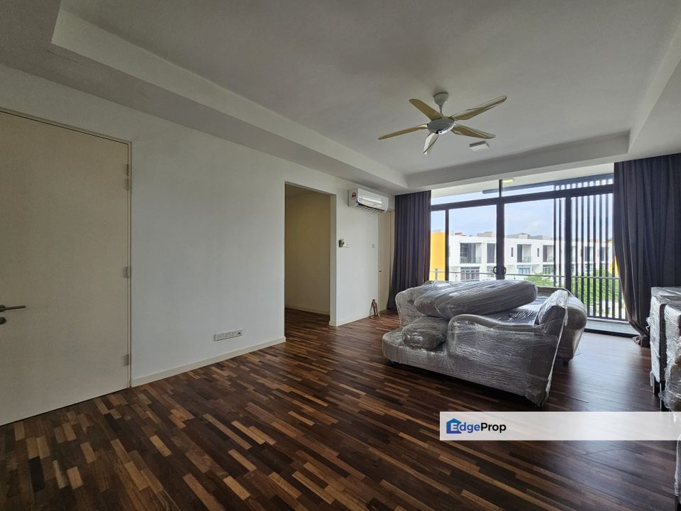 3sty superlink Endlot with extra land, Kuala Lumpur, Sungai Besi