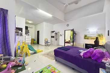 D'Premier @ Bandar Damai Perdana