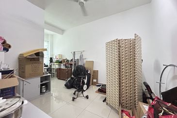 D'Premier @ Bandar Damai Perdana