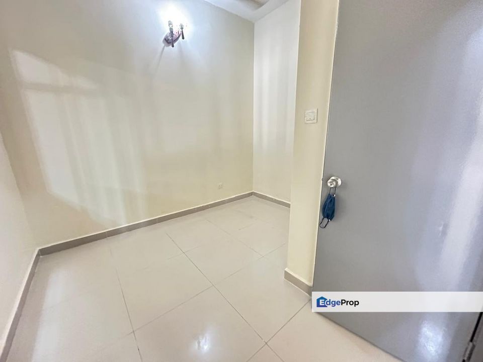 Super Cheap! Below market value! No Facing house, Selangor, Batu 9th Cheras