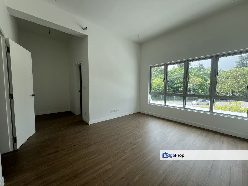 Brand new Facing field 3sty terrace house, Selangor, Kajang