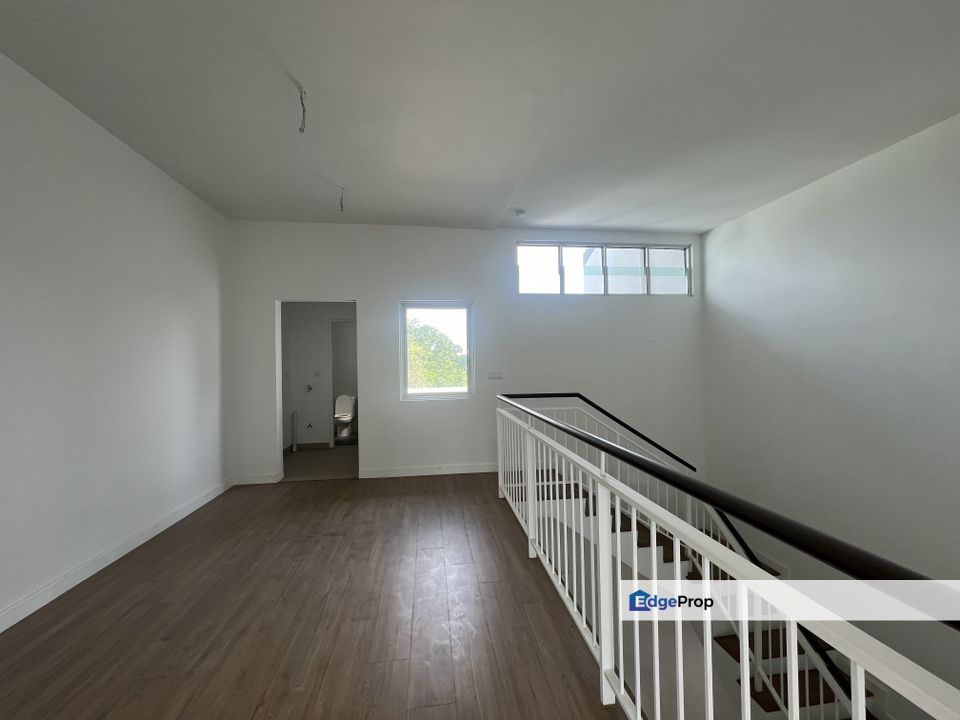 Brand new Facing field 3sty terrace house, Selangor, Kajang