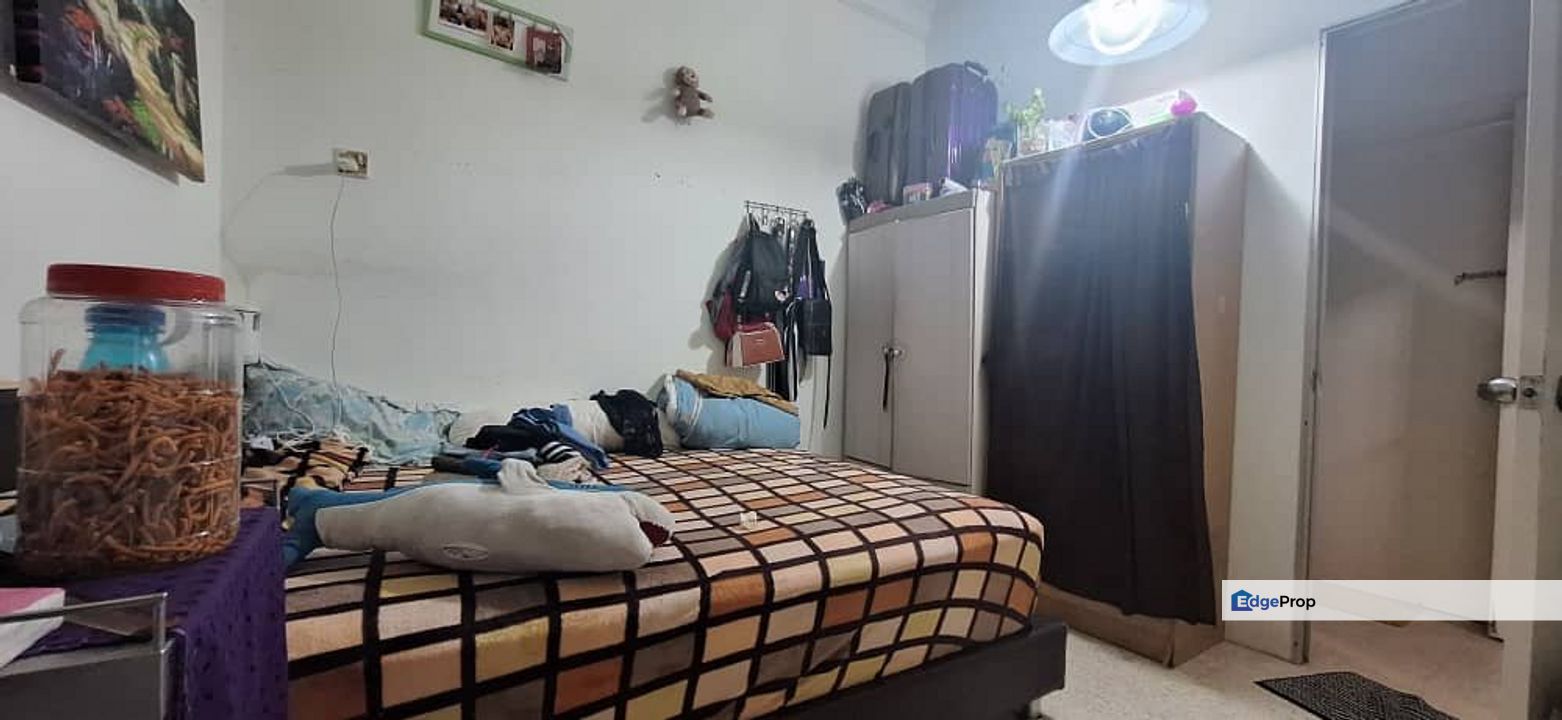 Flat land. Single storey landed house, Kuala Lumpur, Bangsar