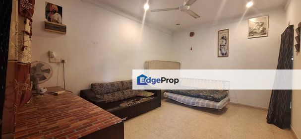 Flat land. Single storey landed house, Kuala Lumpur, Bangsar