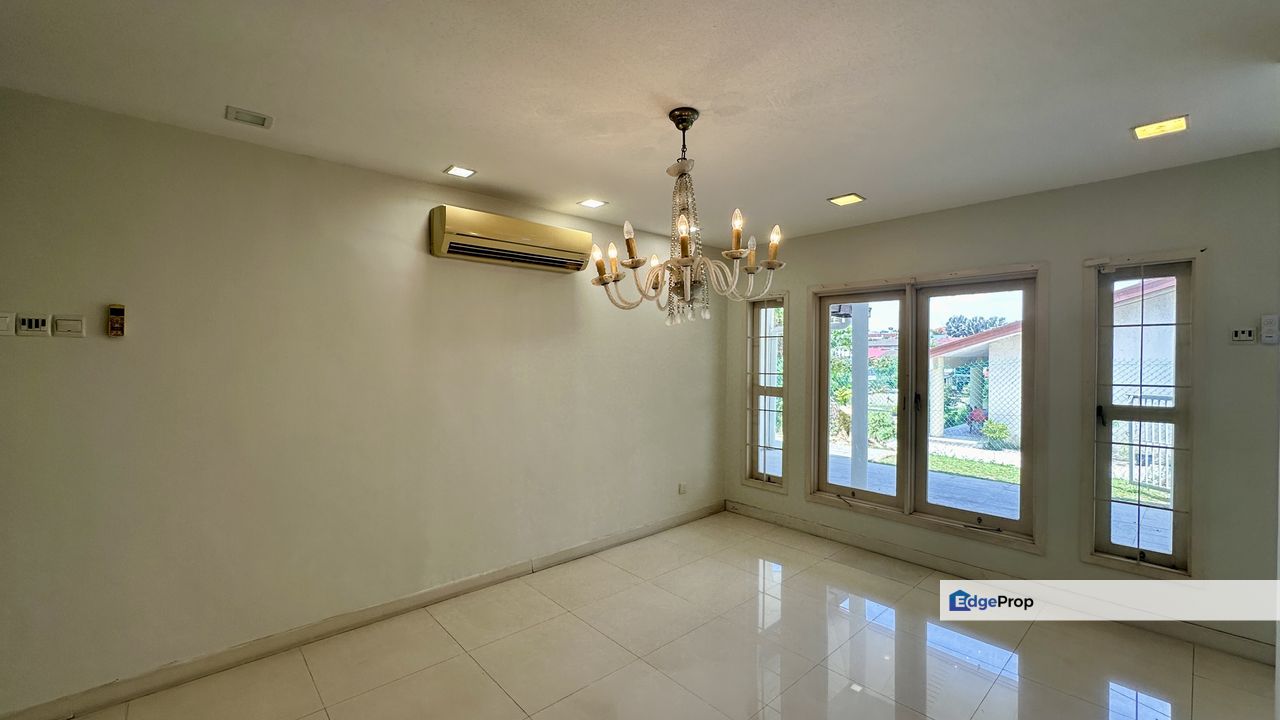 Limited flat land. Good condition, Kuala Lumpur, Bangsar